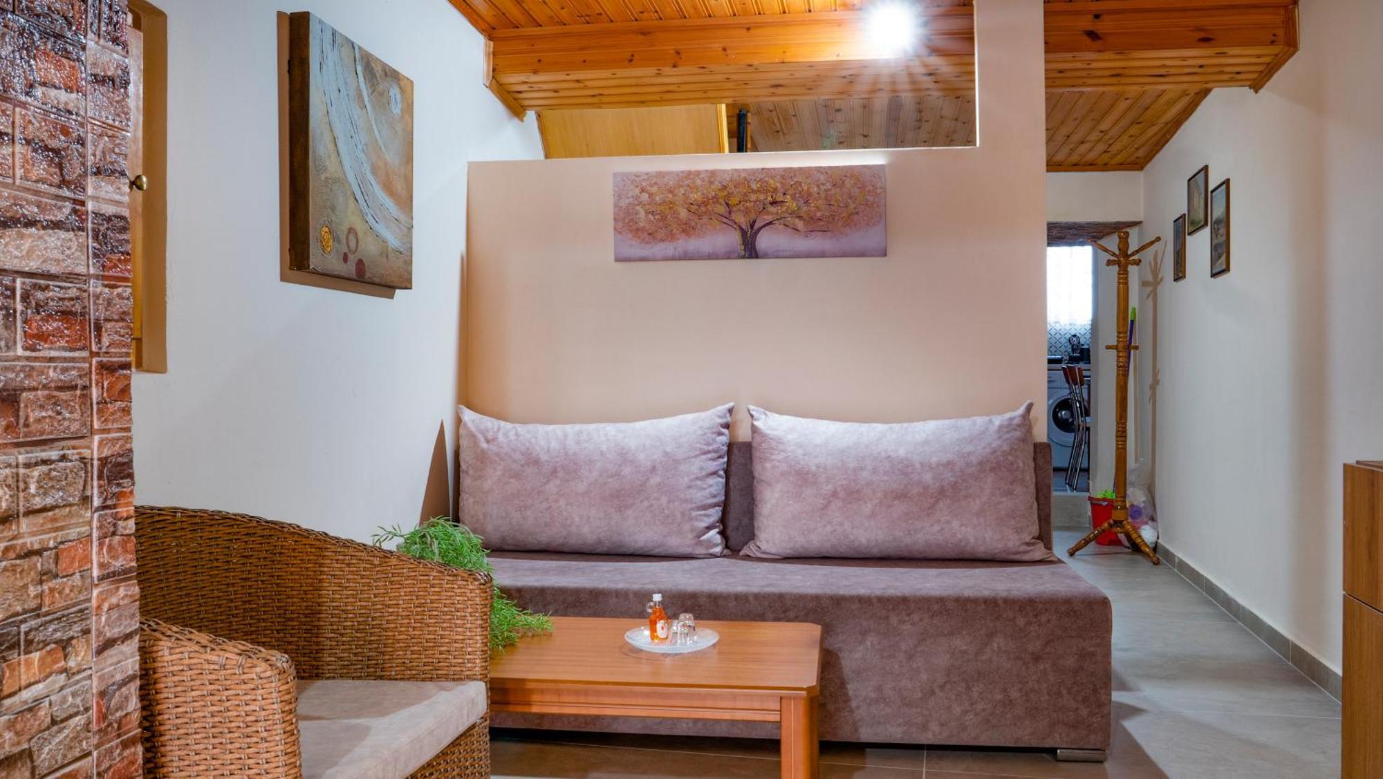 Vavilato Home Kouramades Exterior photo